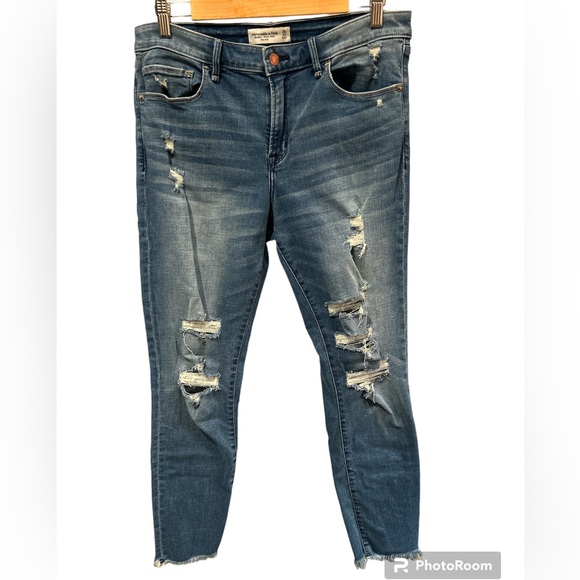 ABERCROMBIE & FITCH Mid-Rise Super Skinny Distressed Ankle Jean SIZE 14L - Picture 2 of 8